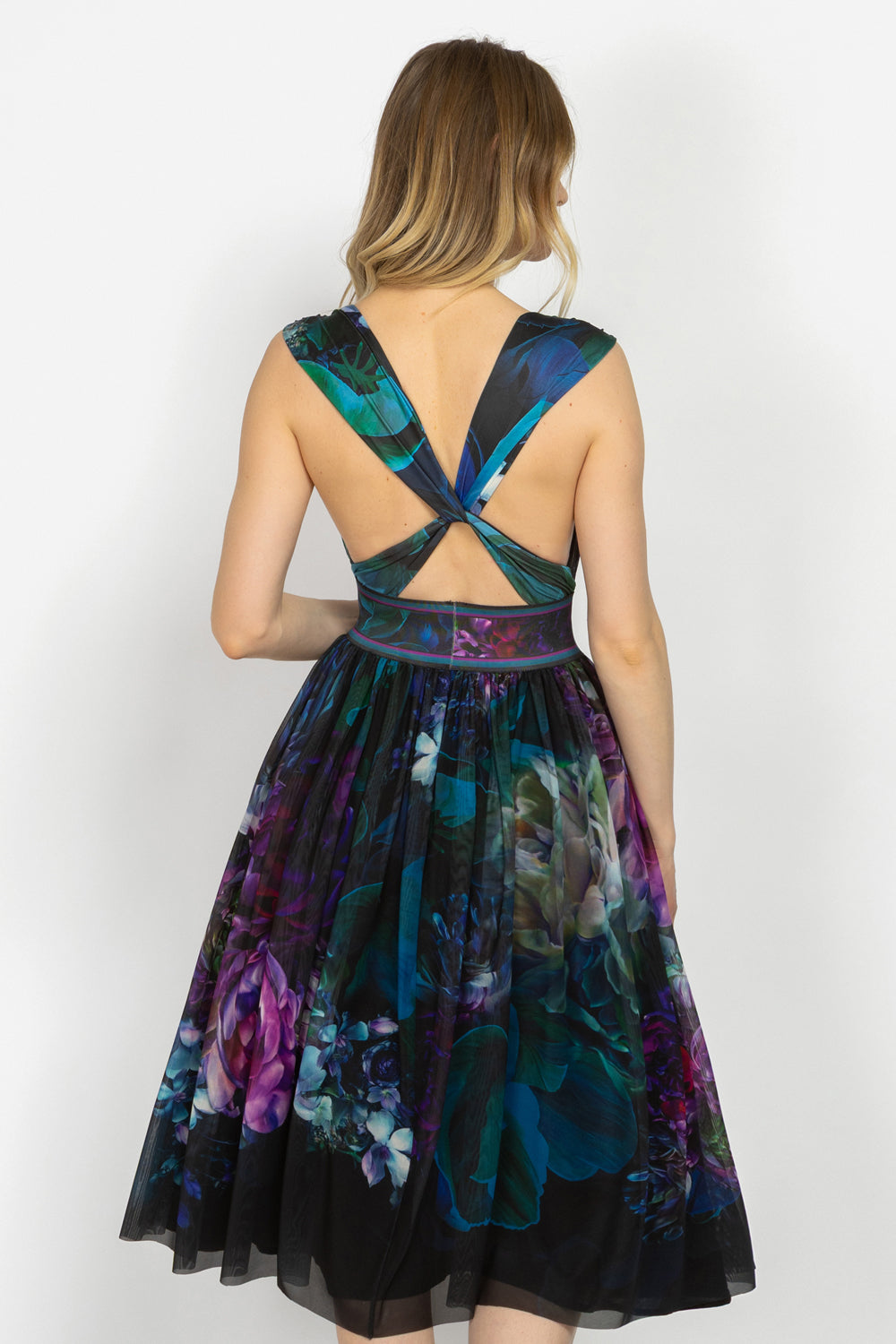 MESH SKIRT WITH ELASTIC WAIST AND VISCOSE LINING - PEONIES JIORO ПОЛА ОТ МРЕЖА С ЕЛАСТИЧЕН КОЛАН И ВИСКОЗНА ПОДПЛАТА - PEONIES JIORO
