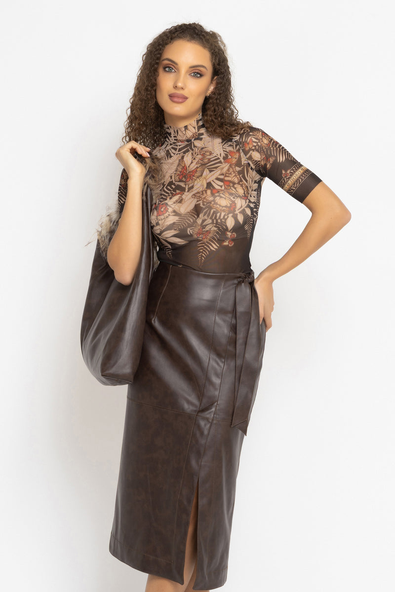 ASYMMETRIC A-LINE SKIRT IN LEATHER-EFFECT BROWN - ESSENTIALS JIORO АСИМЕТРИЧНА ПОЛА А-ЛИНИЯ С ЕФЕКТ НА КОЖА В КАФЯВО - ESSENTIALS JIORO