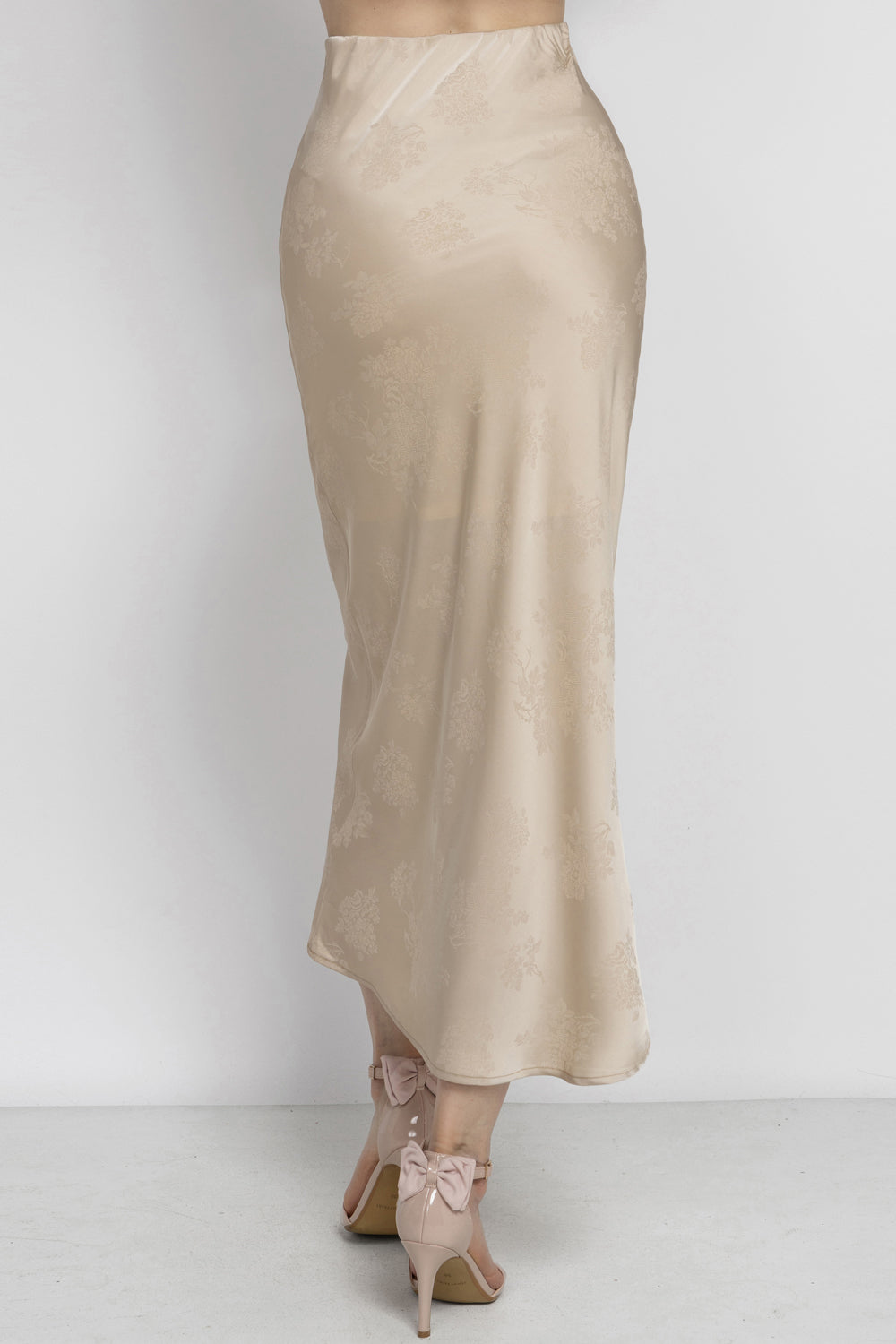 BEIGE SATIN SKIRT - ESSENTIALS JIORO  САТЕНЕНА МИДИ ПОЛА В БЕЖОВО - ESSENTIALS JIORO