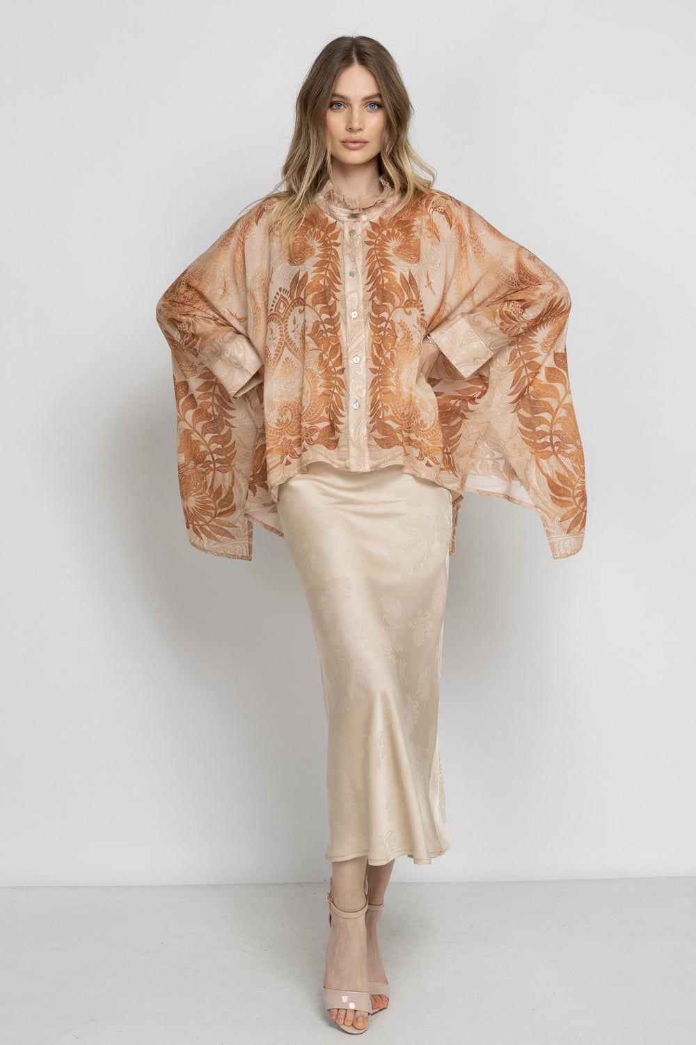 BEIGE SATIN SKIRT - ESSENTIALS JIORO  САТЕНЕНА МИДИ ПОЛА В БЕЖОВО - ESSENTIALS JIORO