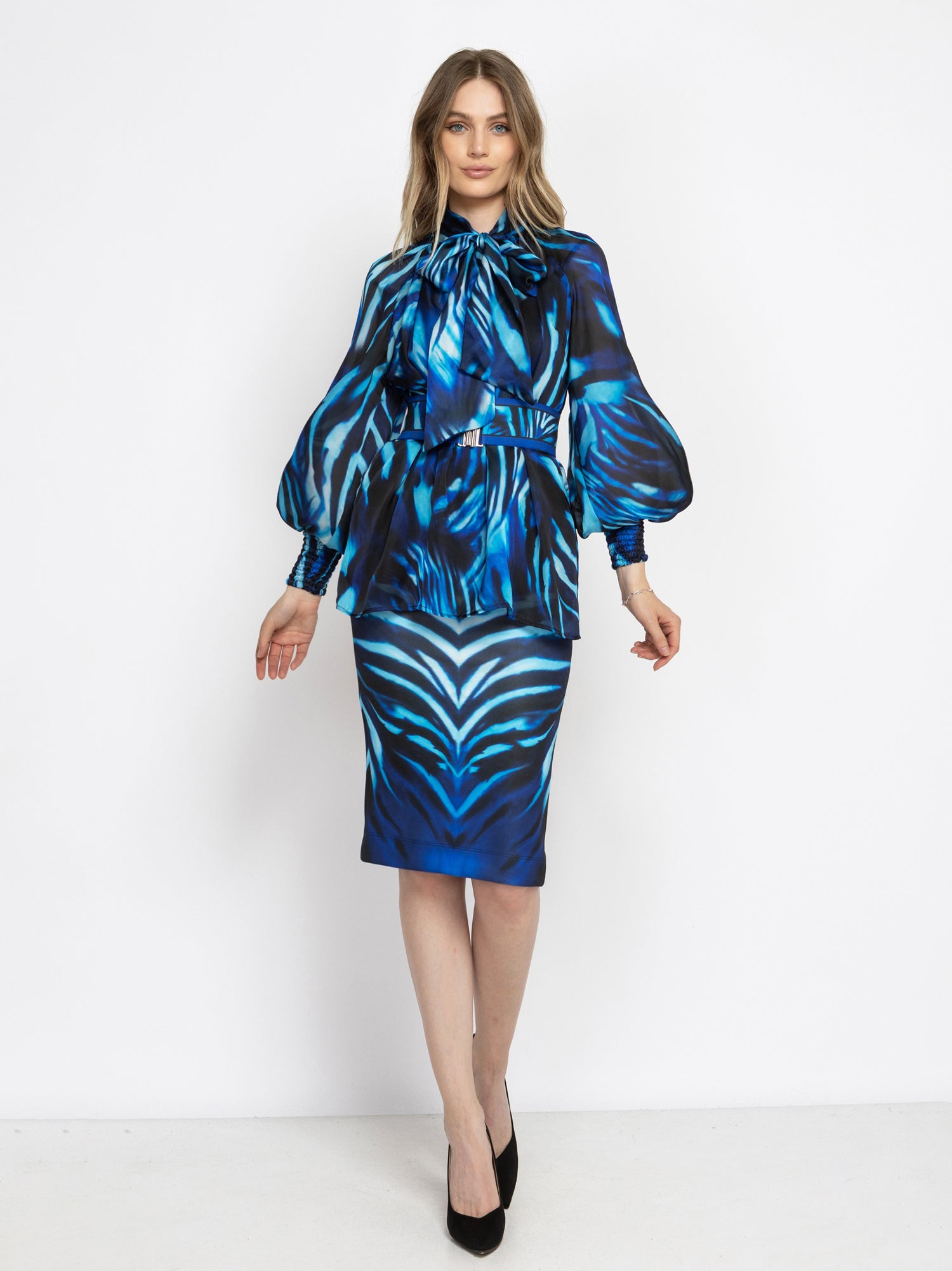 KNEE-LENGTH PENCIL SKIRT - SHADES OF BLUE JIORO ПОЛА ДО КОЛЯНОТО ОТ НЕОПРЕН С ЕЛАСТИЧНА ТАЛИЯ - SHADES OF BLUE JIORO