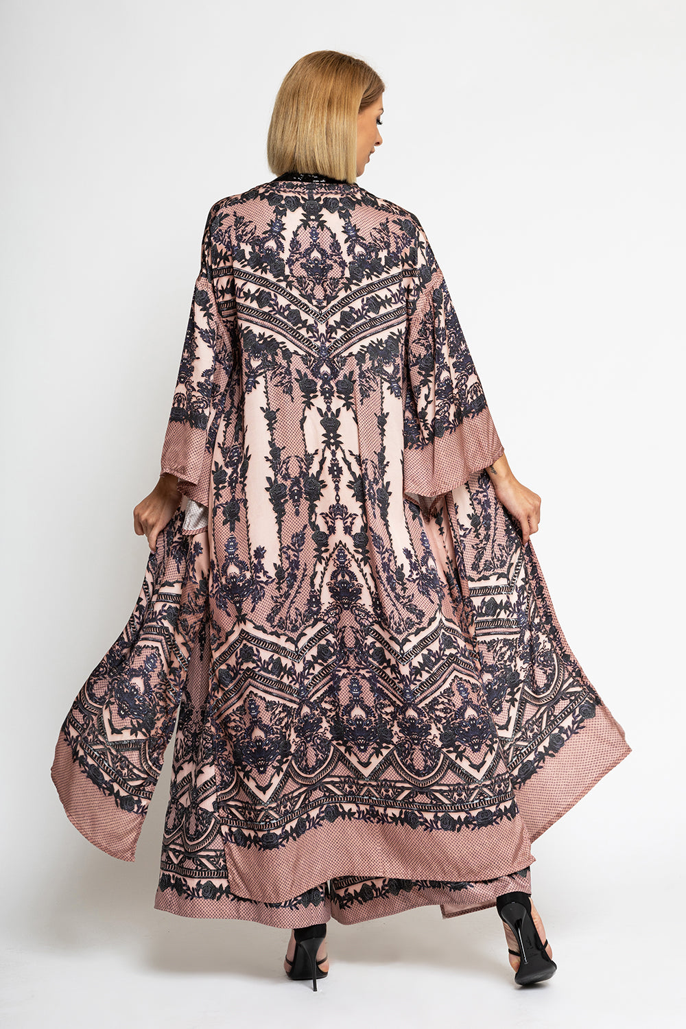 SATIN VISCOSE KIMONO - GRAFFITI POWDER