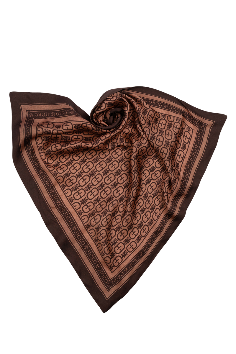 КВАДРАТНА КЪРПА ЗА ГЛАВА ОТ ВИСКОЗА – MOCHA MOUSSE LOGO